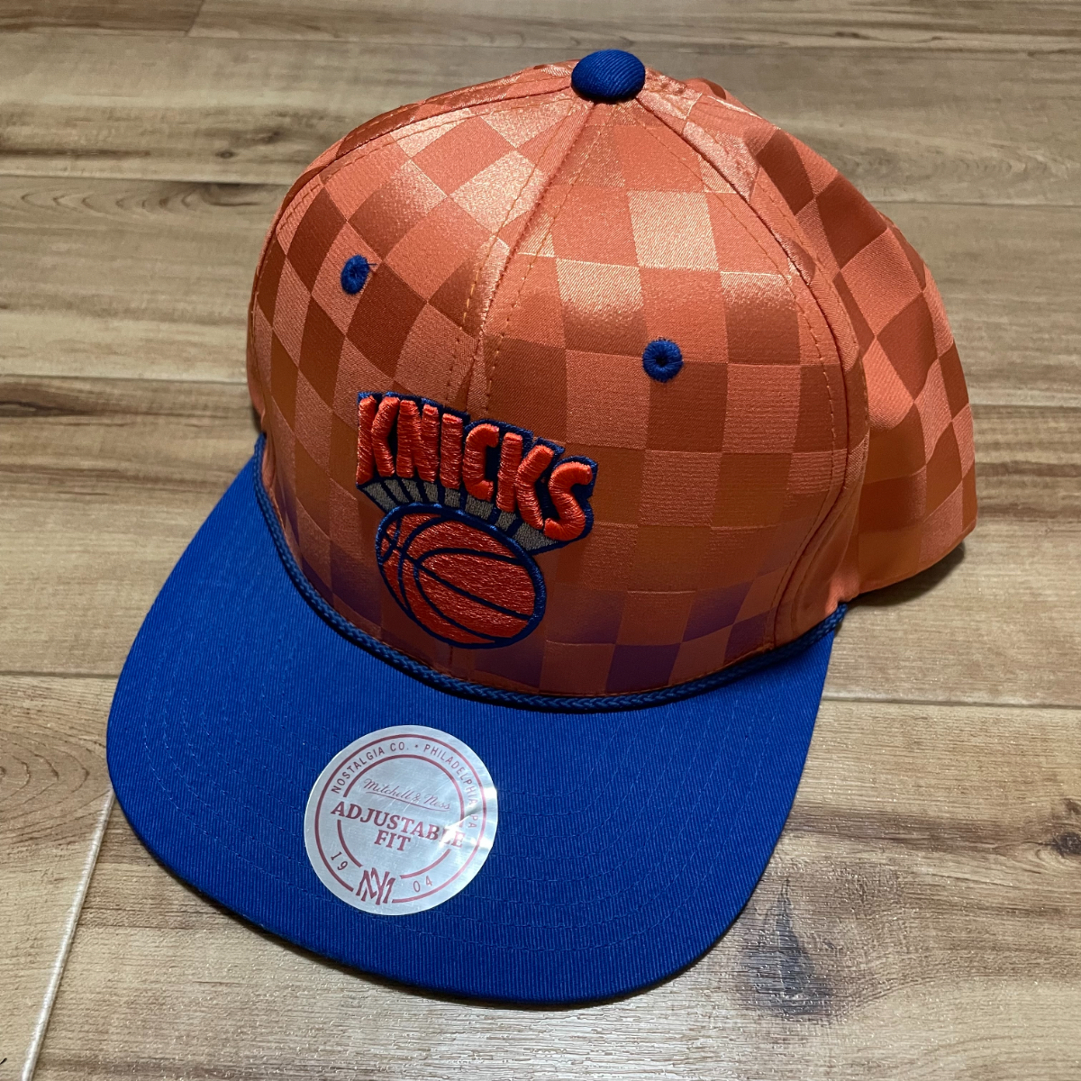 USA正規品 Mitchell&Ness ミッチェルアンドネス NBA ニューヨーク ニックス NY Knicks スナップバックキャップ オレンジ 青 バスケット(3)_画像1