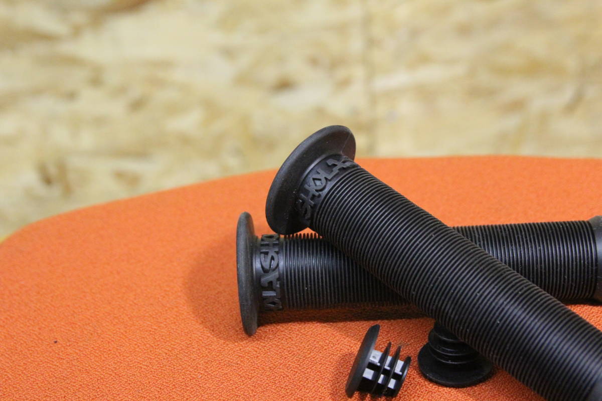 自転車 BMX グリップ KHE BIKES SHOLA GRIP BLACK 即決 送料無料 新品未使用_画像2