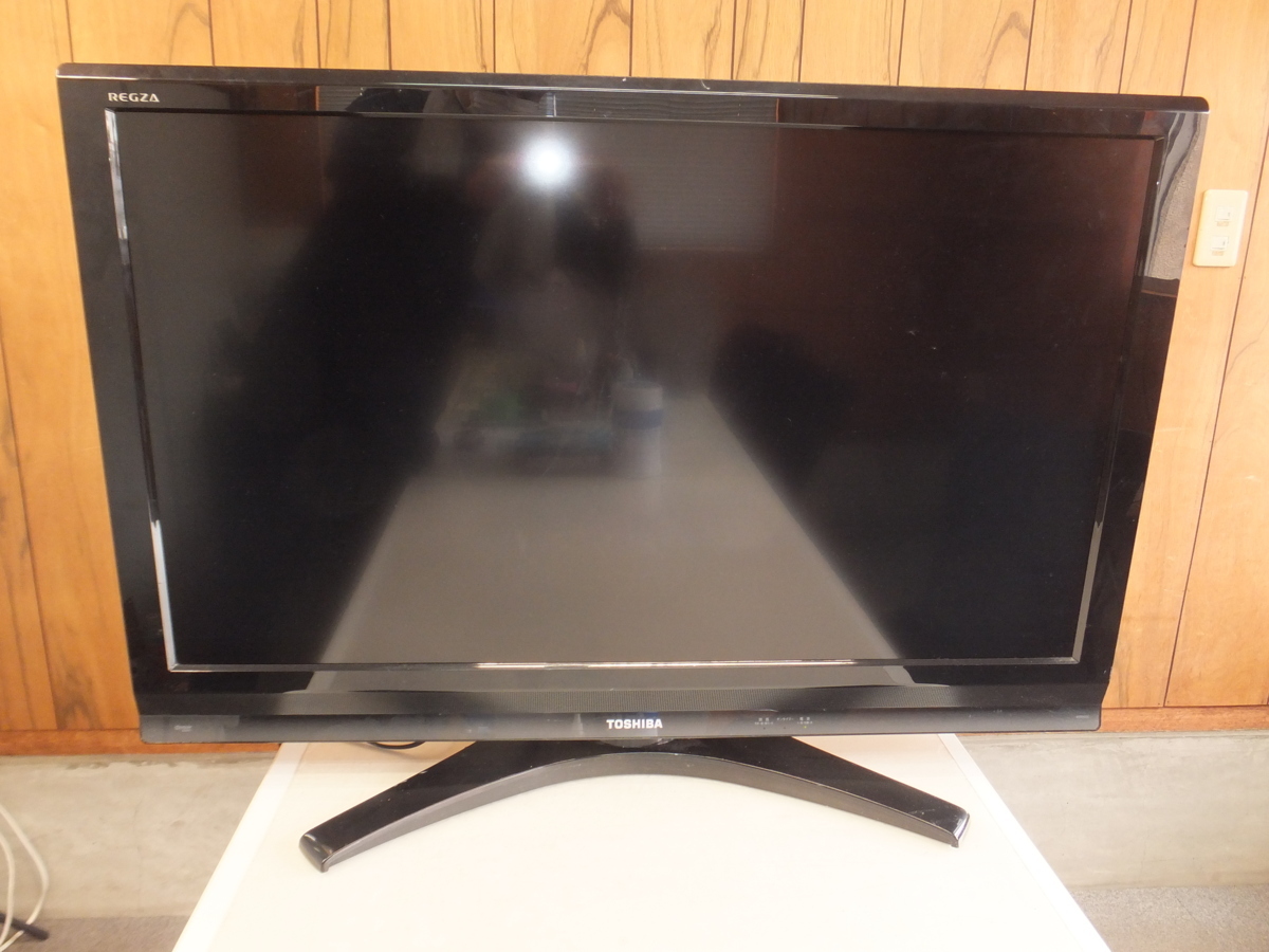 1円出品 直接引取限定 岐阜発★東芝 TOSHIBA 09年製 液晶カラーテレビ 40R9000　100V～ 200W 50/60Hz　リモコン なし★ジャンク_画像1