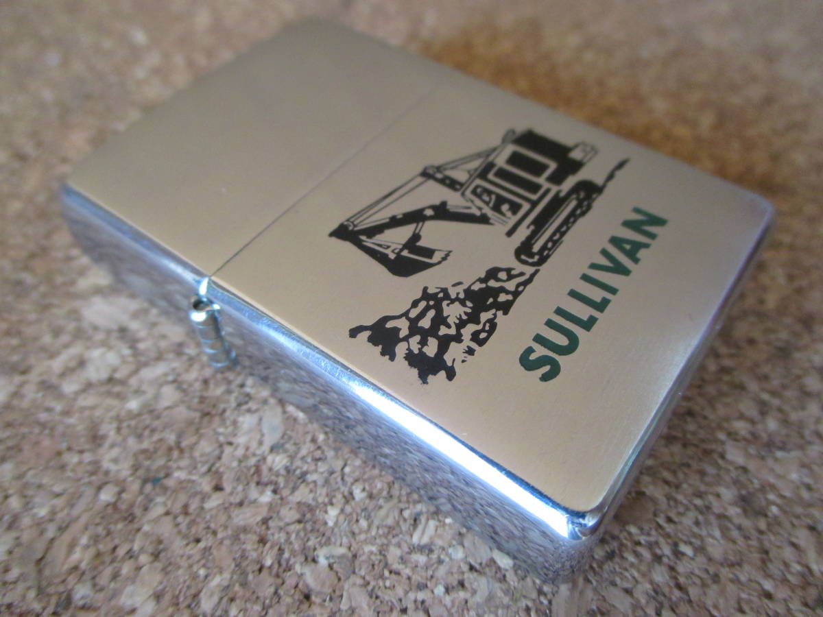 ZIPPO 『SULLIVAN サリヴァン 油圧 パワーショベル』2007年3月製造 ユンボ バックホウ 建築家 ルイス オイルライター ジッポー 廃版激レア_画像1