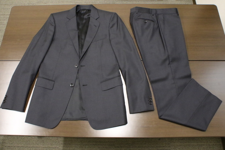 ☆クーポン発行) burnet.com.ar GUCCI チャコールグレー スーツ