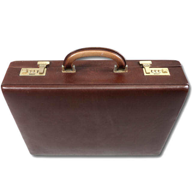 高い品質 Bally - BALLY オールレザー アタッシュケースの通販 by
