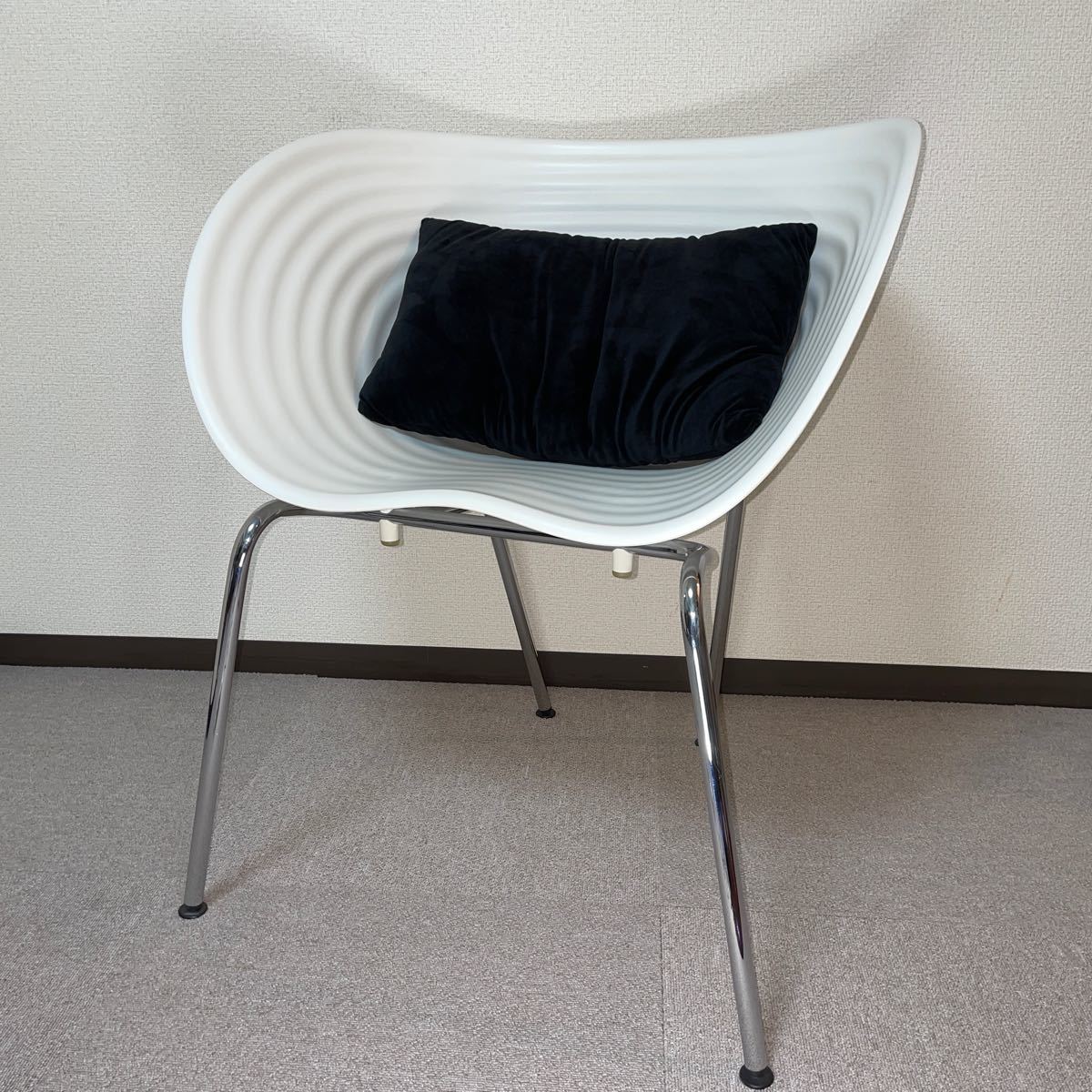 2 vitraヴィトラ トムバックチェア ロン・アラッドデザイン 定価 2 vitraヴィトラ トムバックチェア ロン・アラッドデザイン 定価