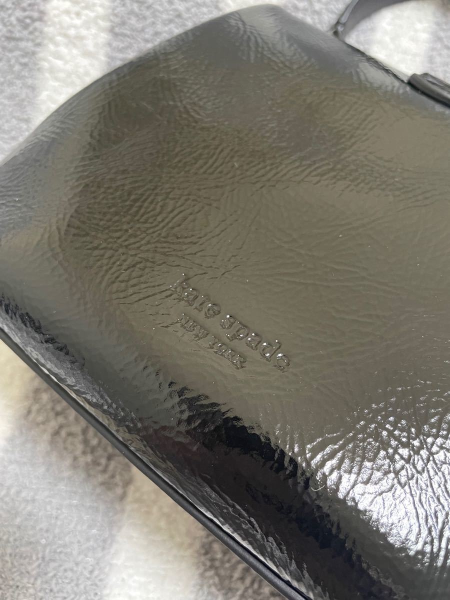 ケイトスペード Katespade バッグ トート ショルダー レメディ パテント スモール トップ ハンドル 黒 ブラック
