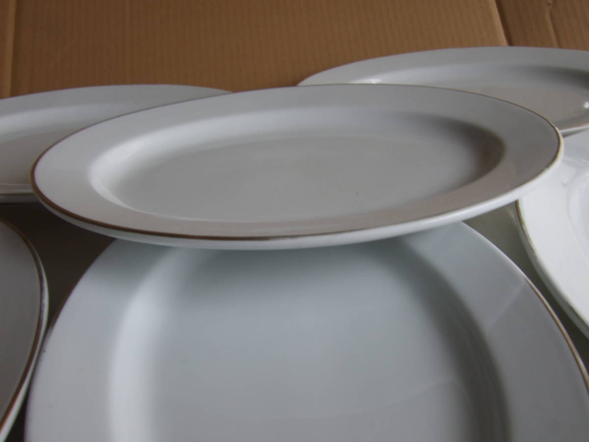  large plate . round shape 6 sheets YAMAICHI : size :35.8.×25.7.×3.2.