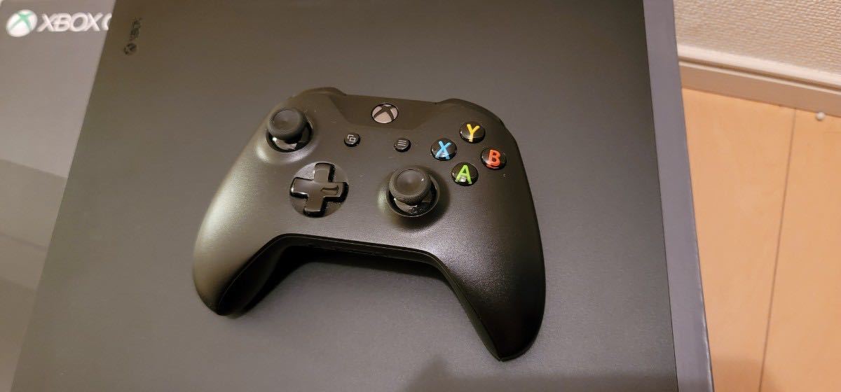 最終値下げ　Xbox One x 通常版　マイクロソフト