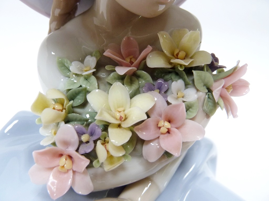 (☆BM5)☆[SALE]LLADRO/リヤドロ＃5862 春の香りに包まれて Fragrant Bouquet フィギュリン 少女 Lady Giel 希少 レア 入手困難 廃盤 置物_画像5