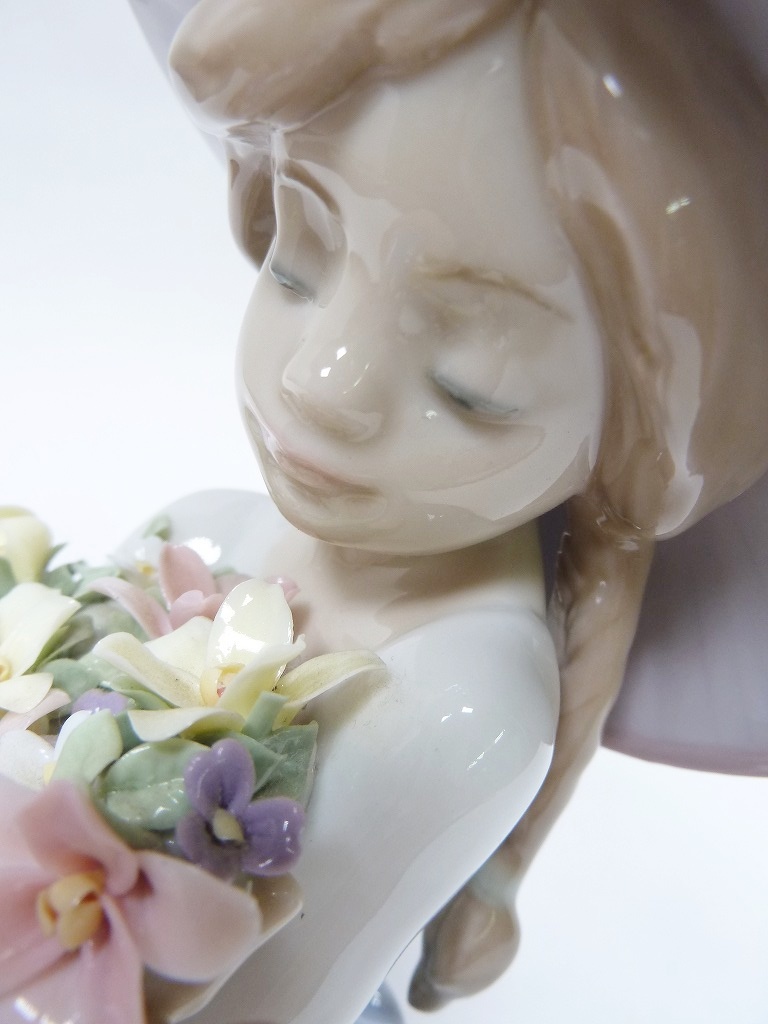 (☆BM5)☆[SALE]LLADRO/リヤドロ＃5862 春の香りに包まれて Fragrant Bouquet フィギュリン 少女 Lady Giel 希少 レア 入手困難 廃盤 置物_画像3