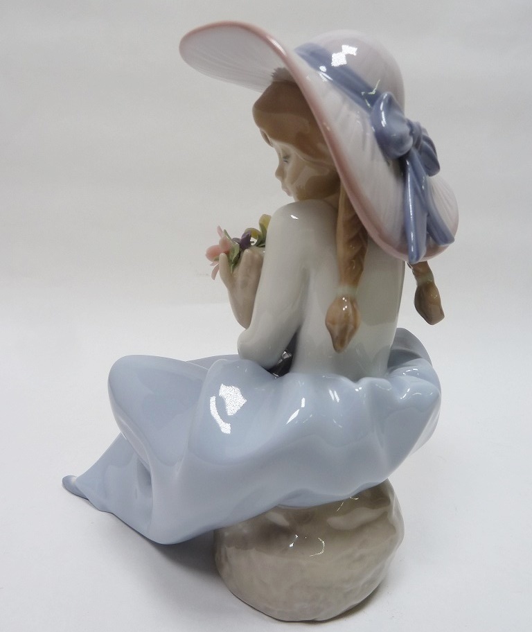 (☆BM5)☆[SALE]LLADRO/リヤドロ＃5862 春の香りに包まれて Fragrant Bouquet フィギュリン 少女 Lady Giel 希少 レア 入手困難 廃盤 置物_画像10