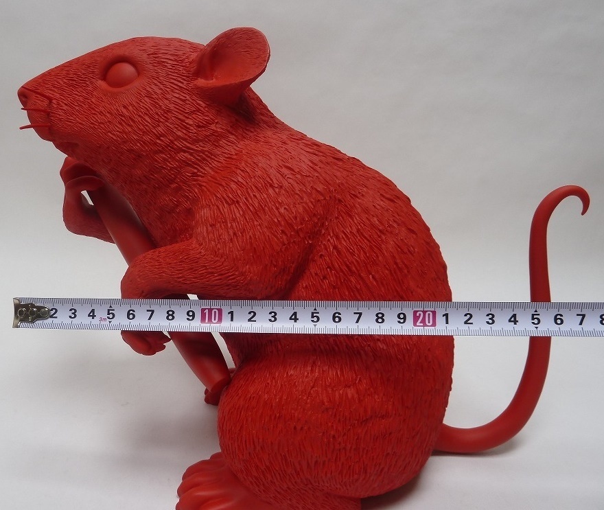 ( BM) バンクシー LOVE RAT RED Ver MEDICOM TOY Banksy メディコム トイ ラブ ラット Sync 赤いネズミ  ねずみ 鼠 置物 オブジェ