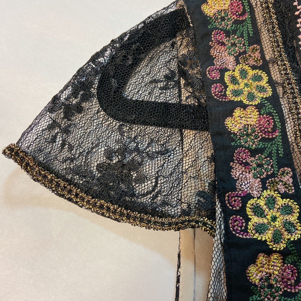 入手困難】Alice + Olivia 花柄 刺繍 ワンピース レース 黒 アリス