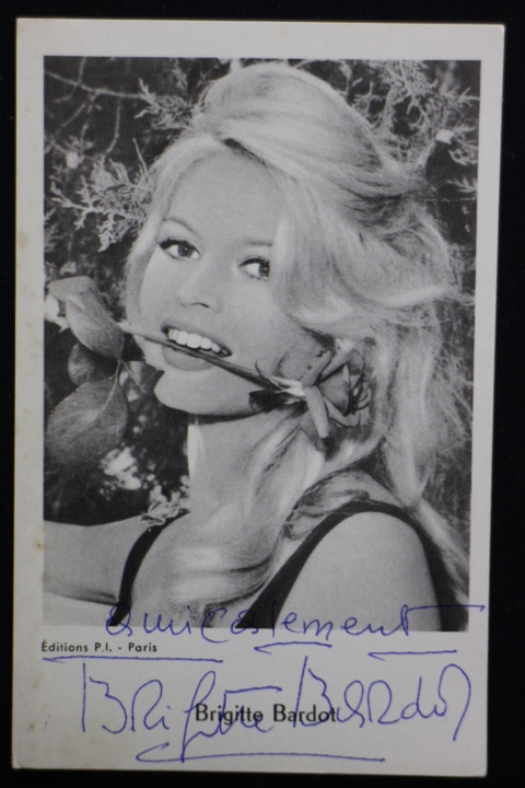 ヤフオク! - ☆ ブリジット・バルドー 直筆サイン入り写真