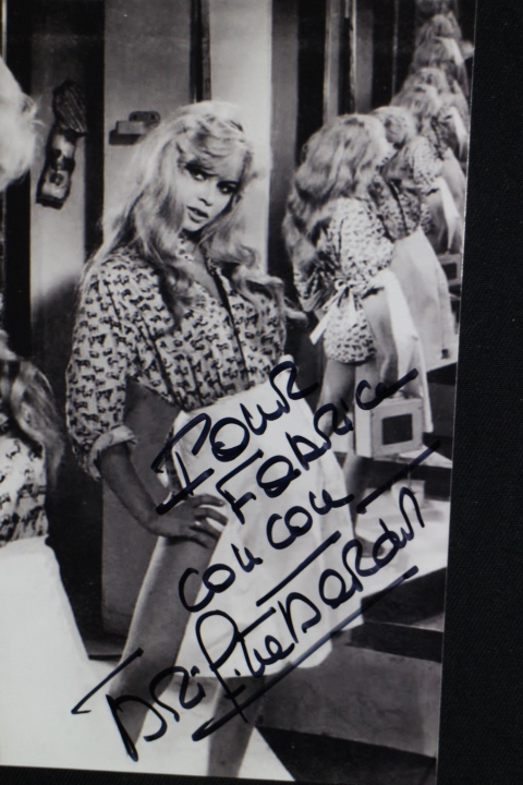 ヤフオク! - ☆ ブリジット・バルドー 直筆サイン入り中判写真