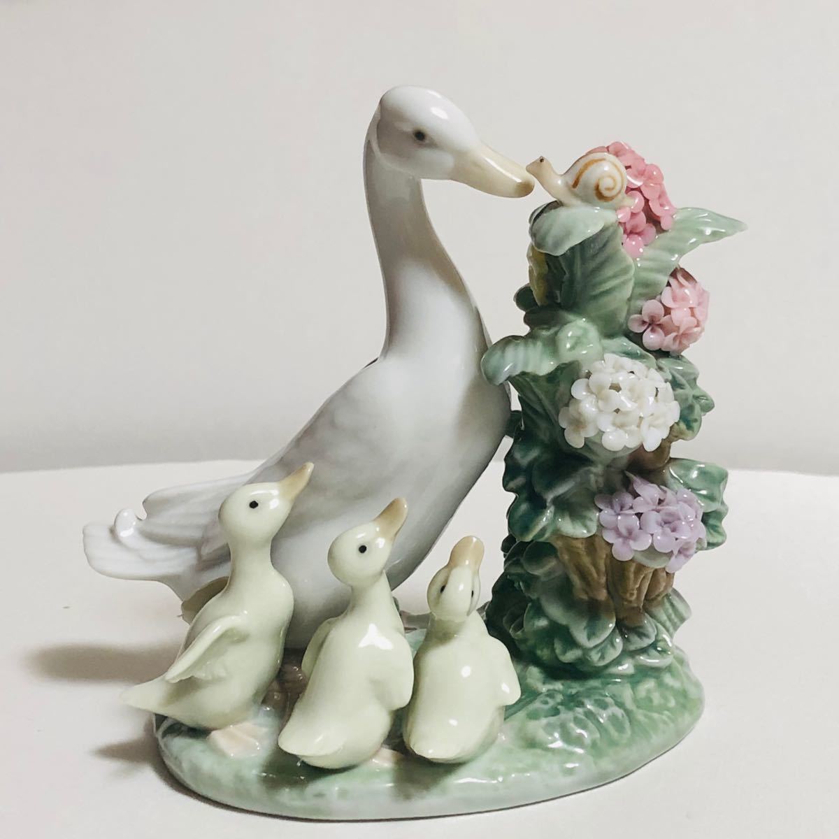 リヤドロ フィギュリン カタツムリとアヒルたち(¥28,000) sindufla