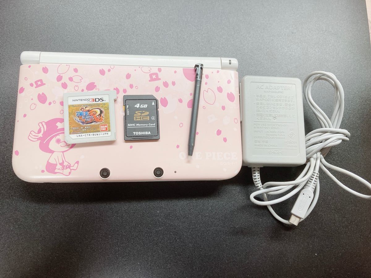 [限定生産]3DS LL 本体 チョッパー ピンク＋ワンピースアンリミテッドワールド