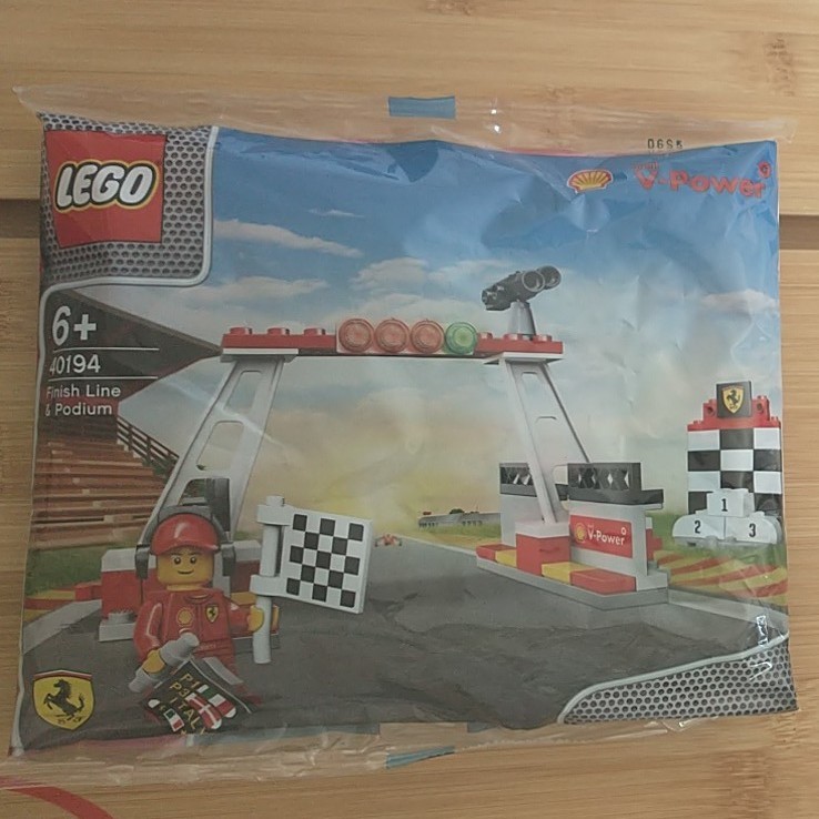 新品、未開封】レゴ 40194 昭和シェル石油　フェラーリ フィニッシュライン＆ポディウム LEGO