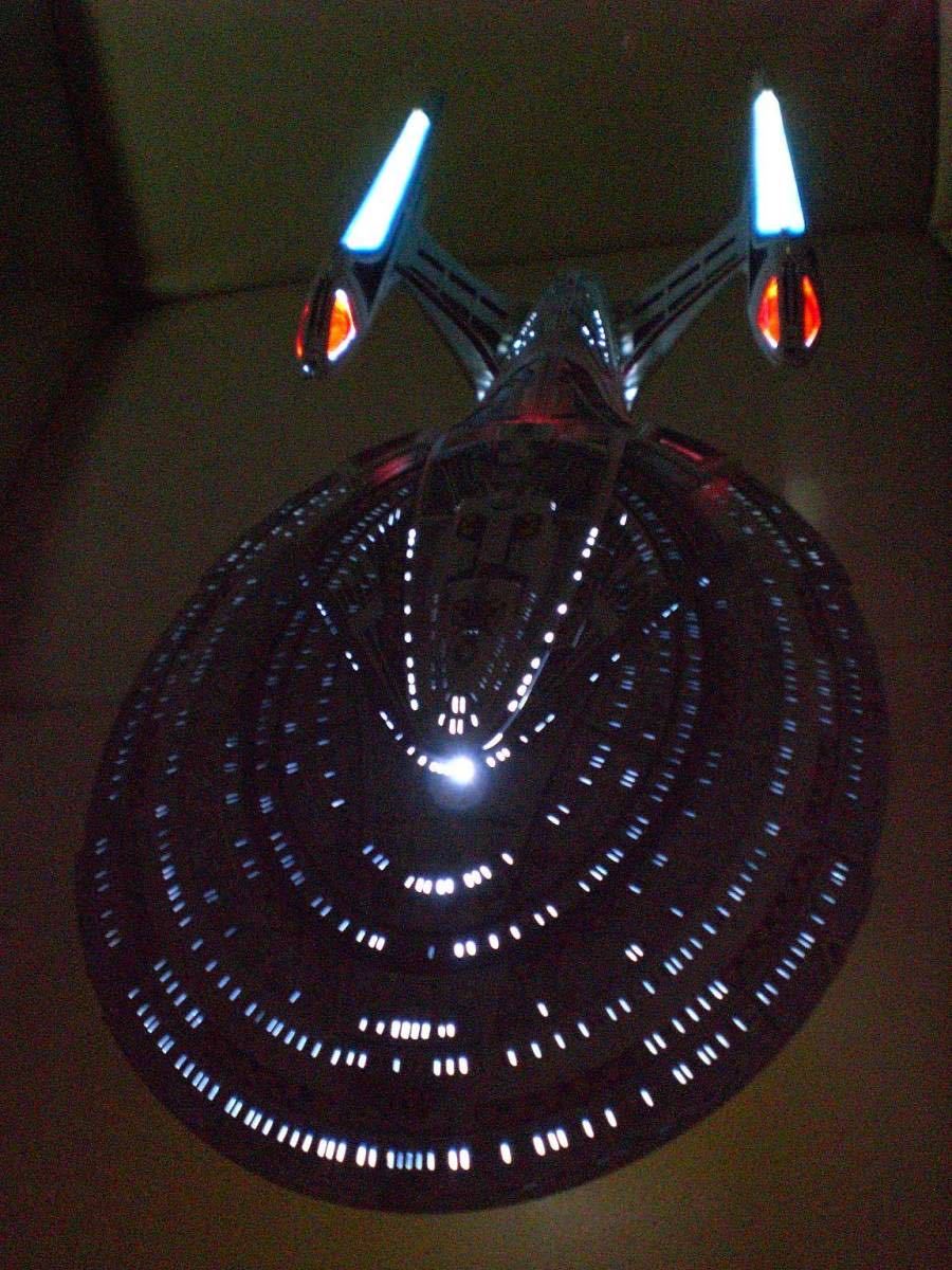 バンダイ スタートレック エンタープライズ NCC-1701-E 塗装済みプラモデル ピカード艦長 ライカー データ uss enterprise E型艦 star trek_画像1