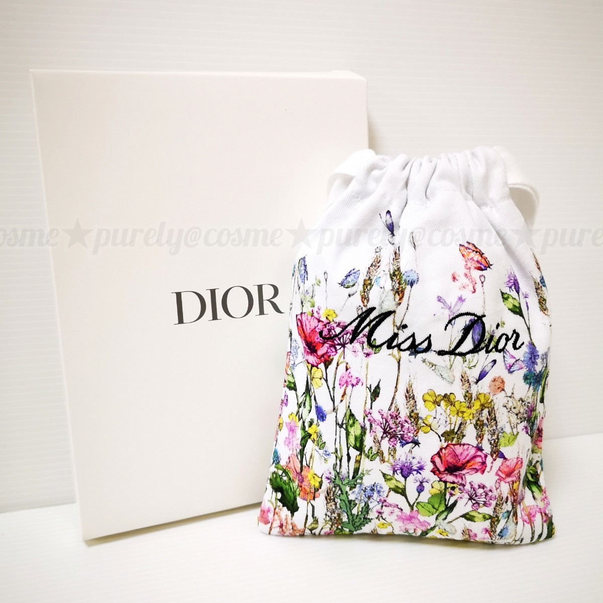PayPayフリマ｜【Christian Dior】 ミス ディオール フラワー デザイン 刺繍 巾着 ポーチ 限定品 ノベルティ 2set