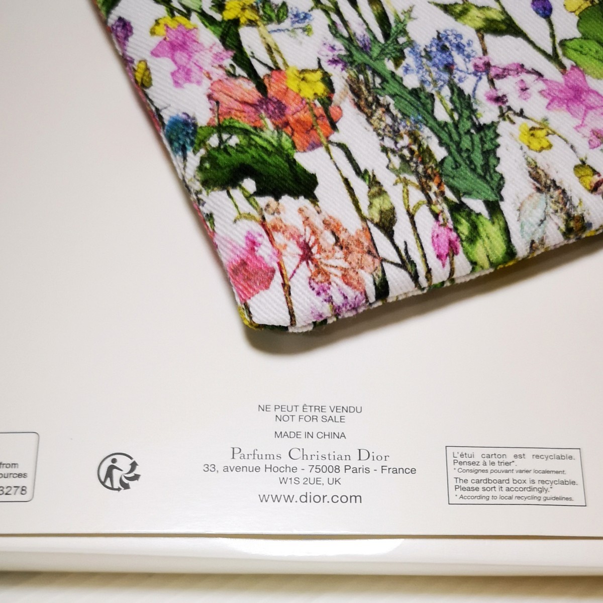 【Christian Dior】  ミス ディオール フラワー デザイン 刺繍 巾着 ポーチ 限定品 ノベルティ 2set