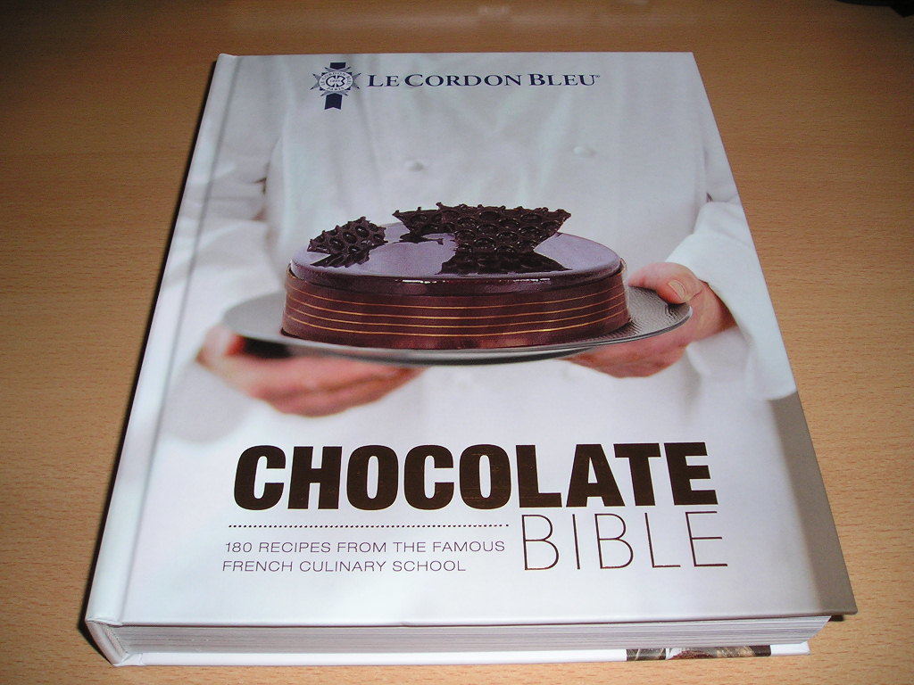 洋書・Le Cordon Blue Chocolate Bible・フランス　コルドンブルーのチョコレート菓子のバイブルです