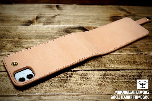  hand made / saddle leather iPhone 12mini case under opening natural B2