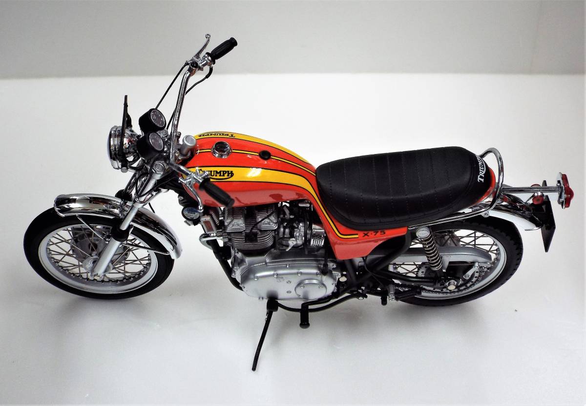 【PMA】1/12 トライアンフ ハリケーン X75 1973年 オレンジの完成バイクモデル_画像7