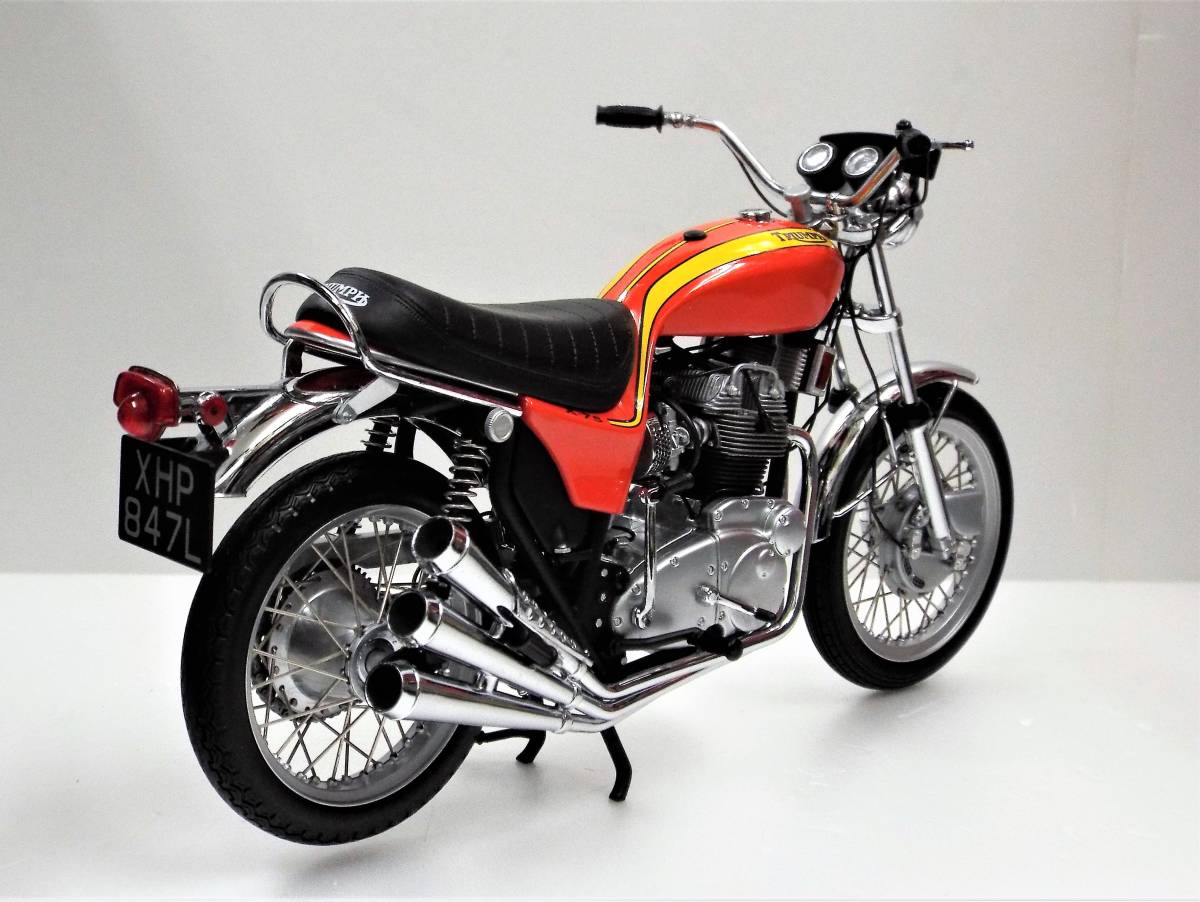 【PMA】1/12 トライアンフ ハリケーン X75 1973年 オレンジの完成バイクモデル_画像4