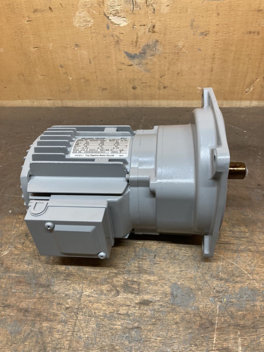 送料0 FUJIフランジ型ギヤードモーター三相200V 100w4p RATIO1 送料0 FUJIフランジ型ギヤードモーター三相200V 100w4p RATIO1