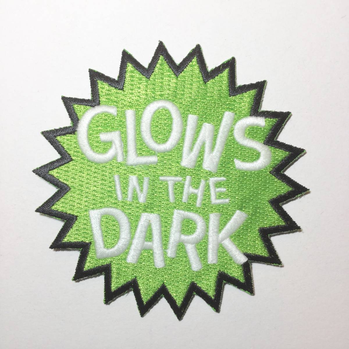 GLOWS IN THE DARK ワッペン パッチ アイロンパッチ アイロンワッペン 