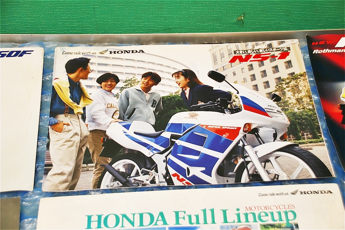 古い 昔の バイクカタログ・チラシ ホンダ HONDA ６枚セット VFR400R NS-1 NS50F カブ 原付 スクーター 当時物 レトロ ビンテージ_画像3