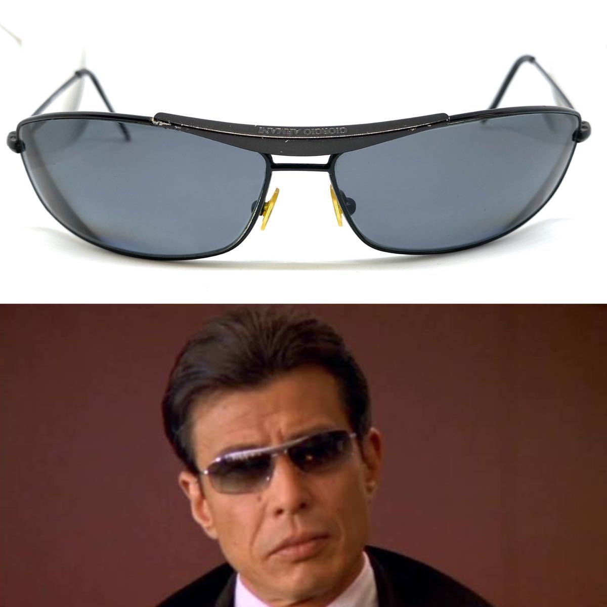.... "надеты" модель Giorgio Armani солнцезащитные очки цвет отличается. такой же модель все еще .. нет .. four ever joru geo Armani черный 