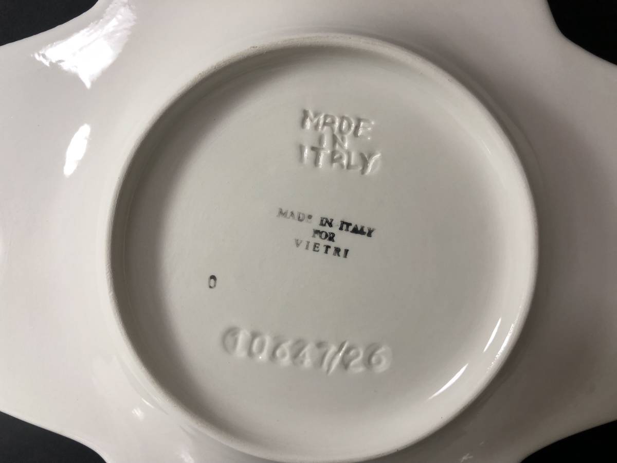 西洋食器 Made in ITALY イタリア VIETRI ヴィエトリ 星形 径２６．５ｃｍ プレート皿 縁レッド ３枚 テーブルウェアーの画像6