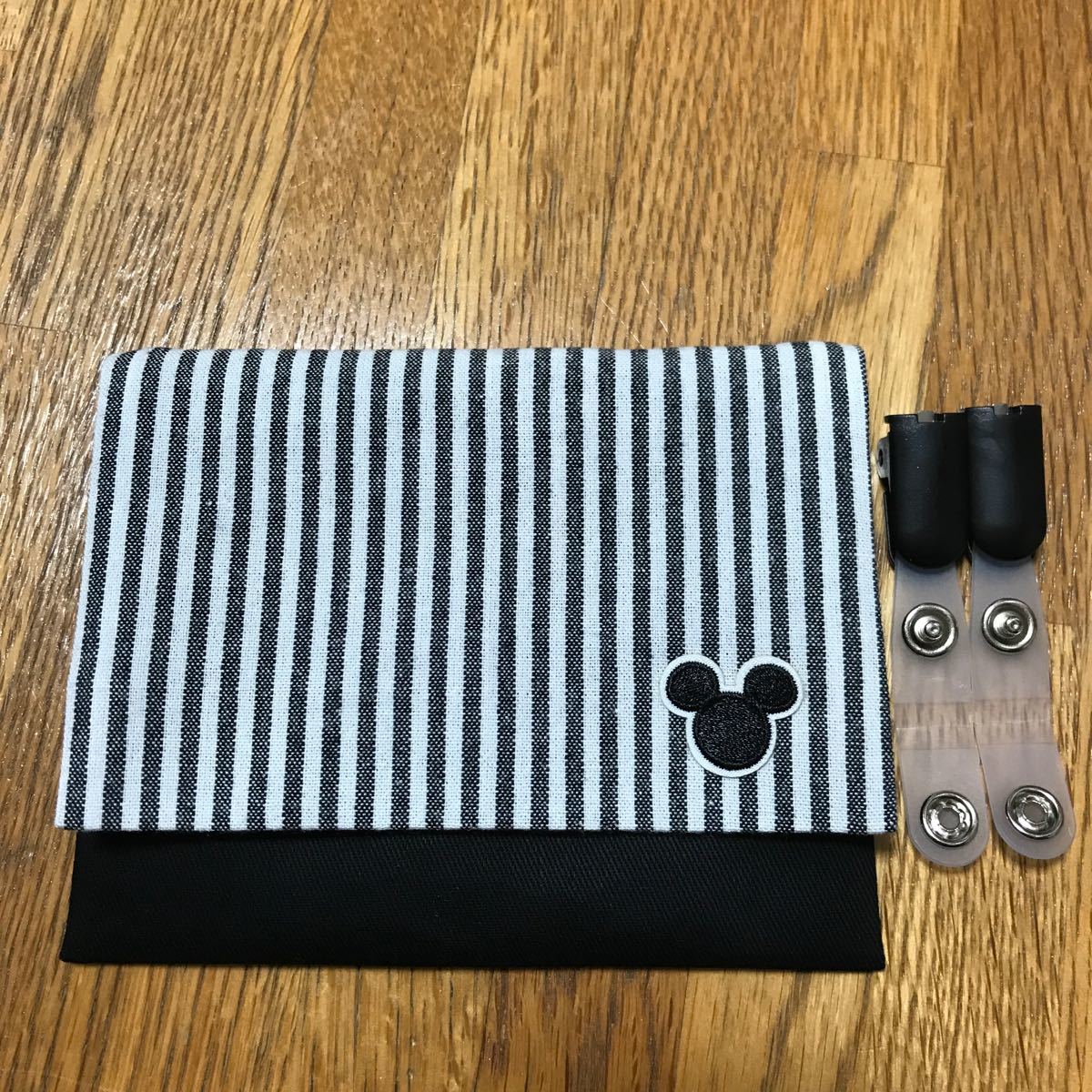移動ポケット(クリップ付き)ミッキーワッペン付き|PayPayフリマ