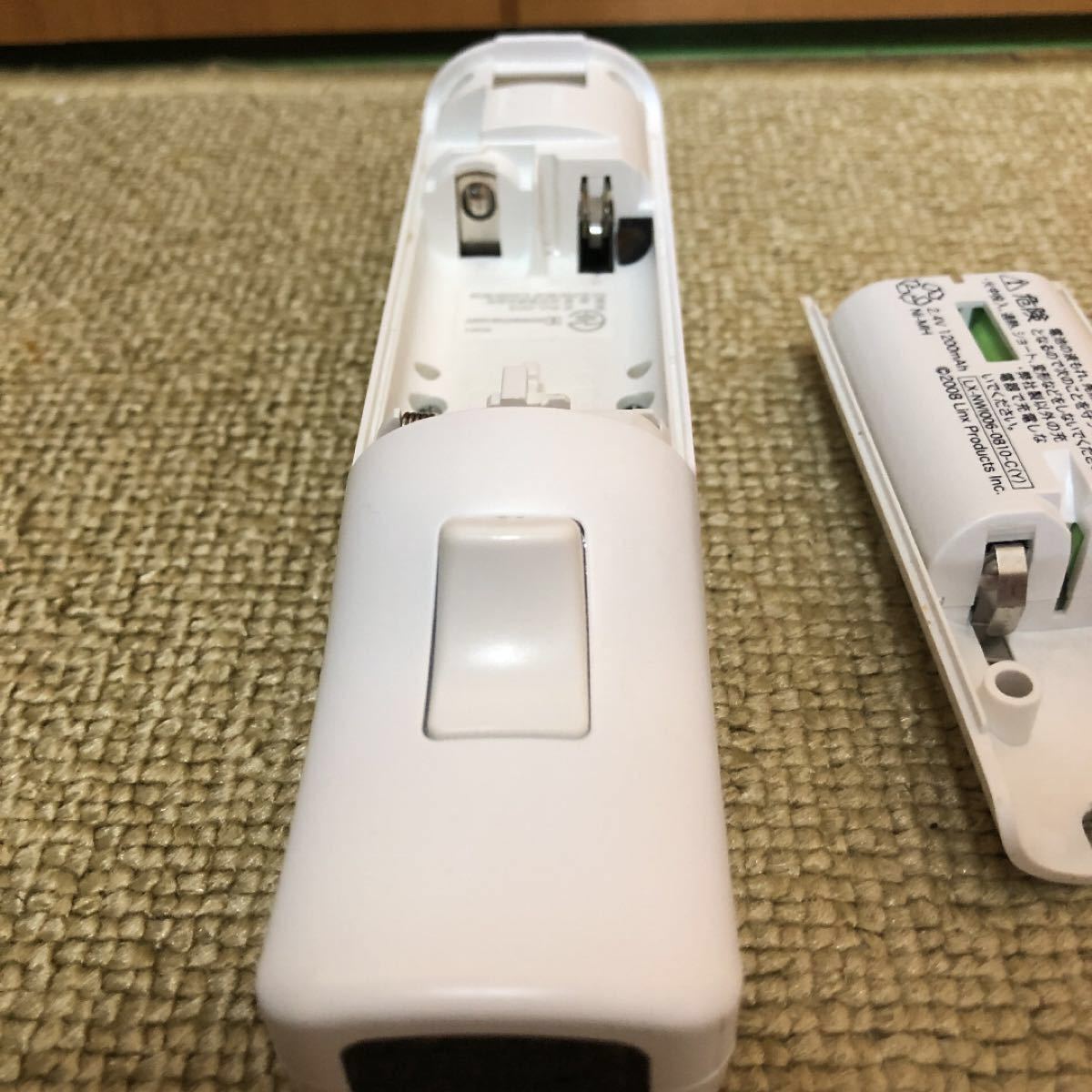 【匿名　送料無料】家庭用ゲーム機　任天堂Wiiリモコン　ホワイト210-29