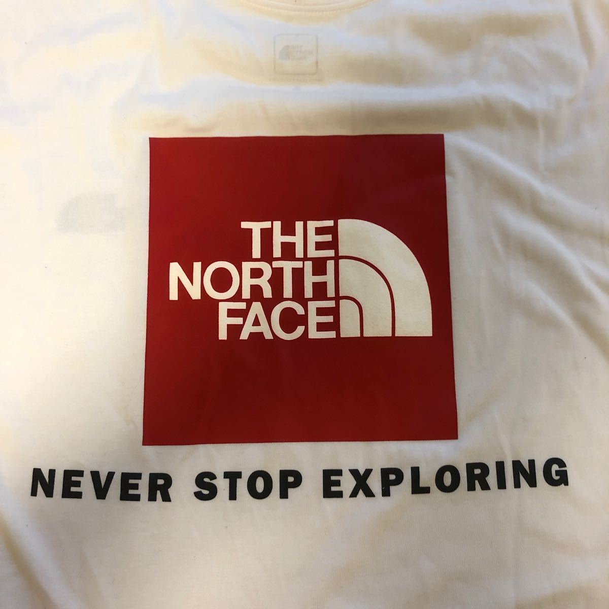ノースフェイス（THE NORTH FACE） ロングスリーブレッドボックスティー L/S RED BOX TEE W/ホワイト 