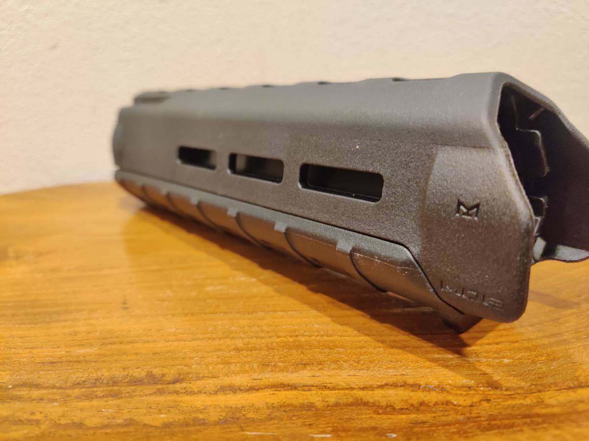 Magpul MOE M-LOK ハンドガード Mid-Length AR15/M4 BK (実物)_画像4