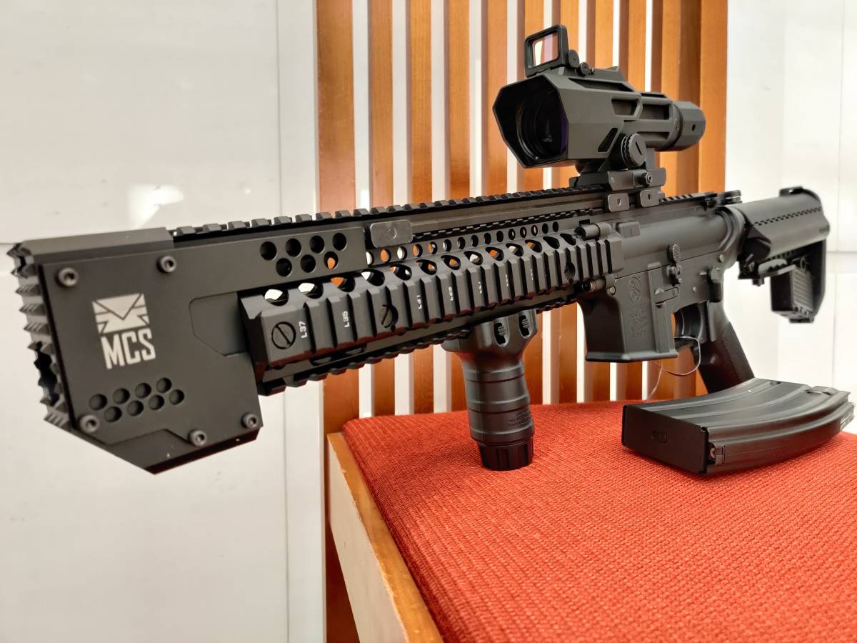 東京マルイ 次世代電動ガン M4 CQB-R（流速カスタム） smcint.com