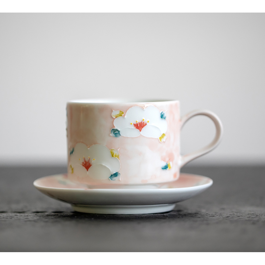 ★A210531-A098★ 手描きピンクサザンカ柄のコーヒーカップ トレー付きの陶器カップセット 文芸的なグラス