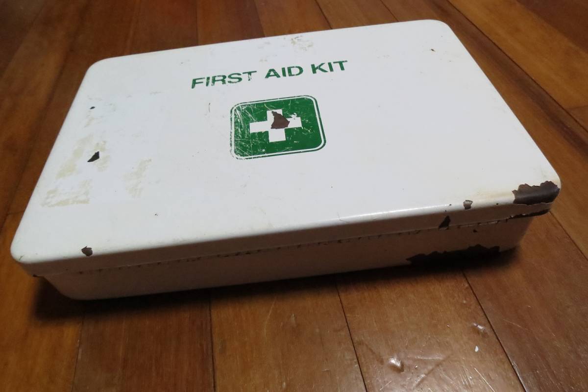 ★☆米軍放出品　FIRST AIS KIT　スチールBOX　MADE IN USA　228-1560☆★_画像6