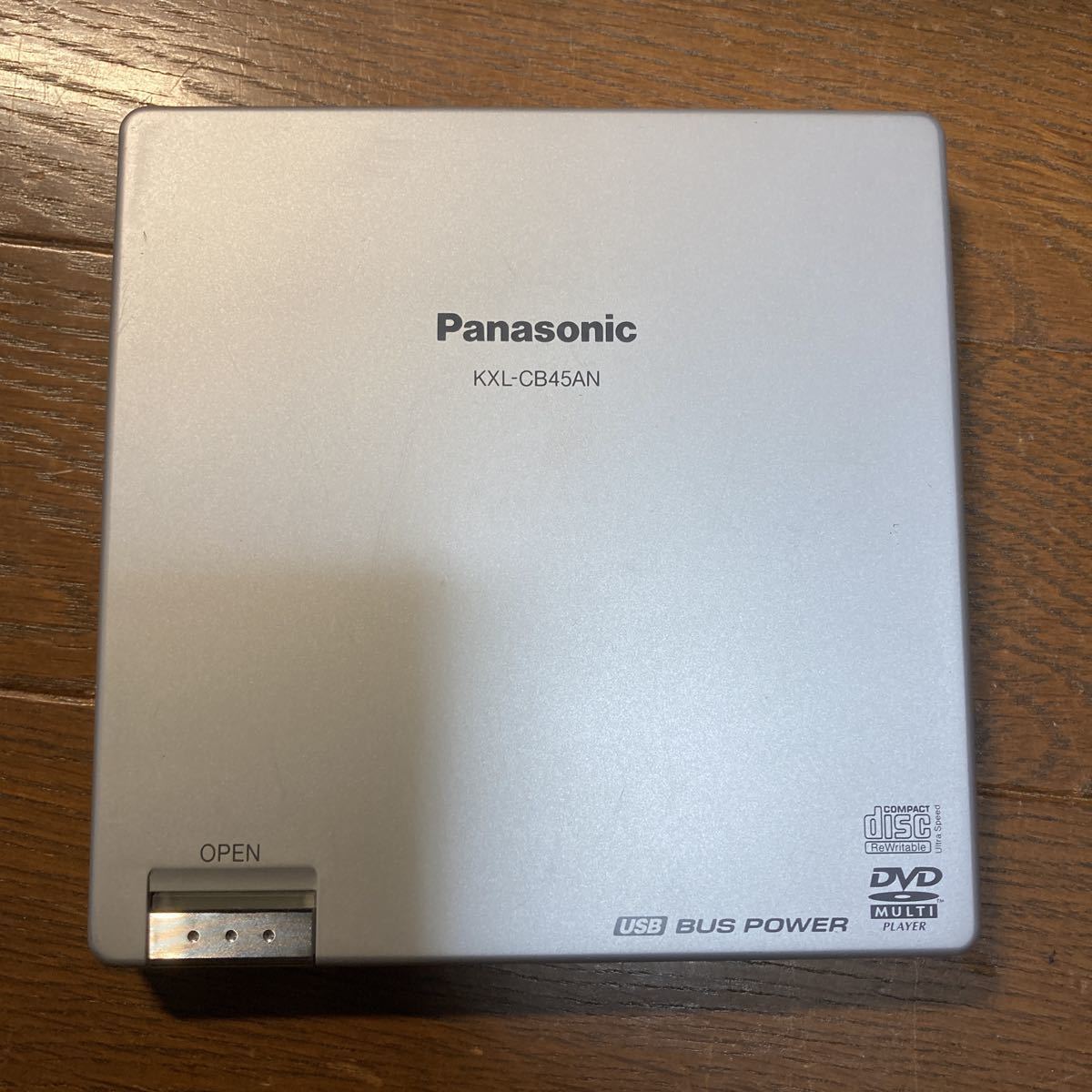 Panasonic KXL-CB45AN USBバスパワー外付けポータブルDVD-ROM＆CD-R/RWドライブ+ACアダプターKX-WZ712 通電のみ確認