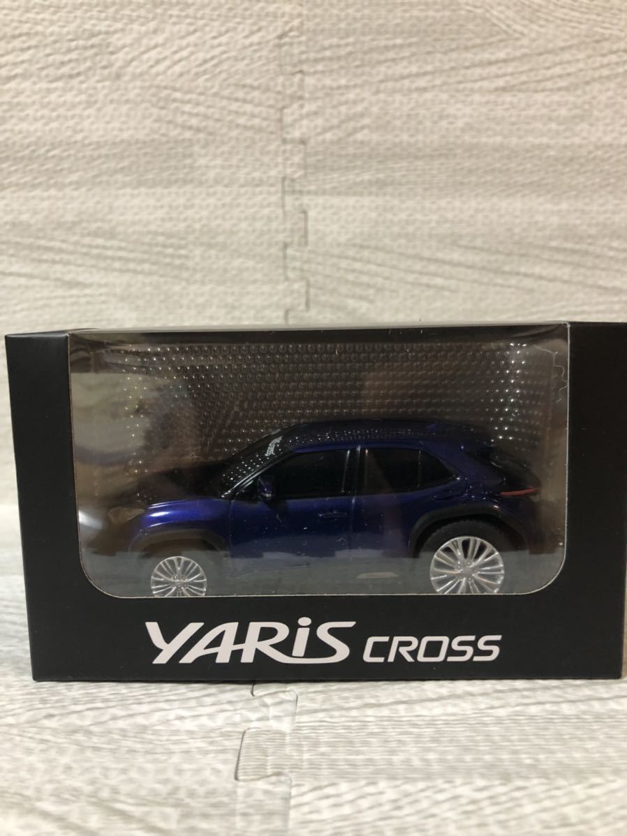 トヨタ 新型ヤリスクロス YARIS CROSS ハイブリッド プルバックカー ミニカー 非売品 ダークブルーマイカメタリック_画像1