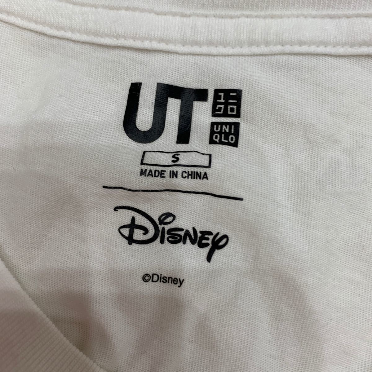 ディズニー　ホワイトTシャツ  胸ポケット付き