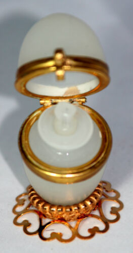 【国産】 大きい割引 アンティーク c1800 's フランス Palais Royal SMALL Opaline' Egg 'Casket 香水 ボトル 瓶 homesnliving.com homesnliving.com