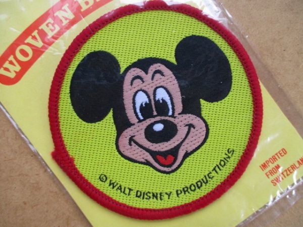 80s WALT DISNEY PRODUCTIONS『ミッキーマウス』ヴィンテージ刺繍ワッペン/スイスDisneylandディズニーランドミッキー パッチ S19_画像2