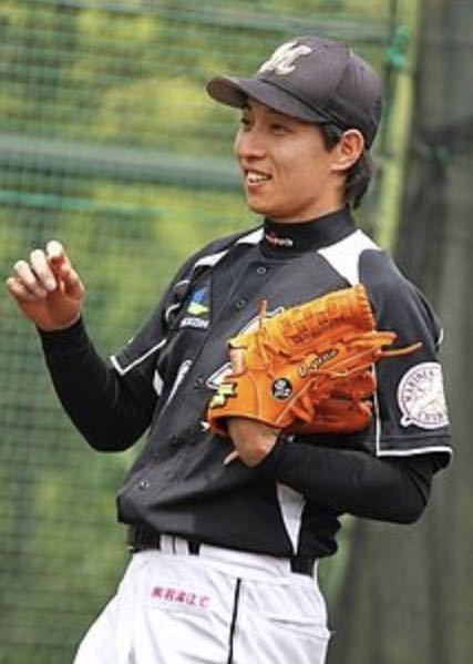 千葉ロッテマリーンズ 0 荻野忠寛 2009 実使用グラブ スポーツ別 千葉ロッテマリーンズ 0 荻野忠寛 2009 実使用グラブ スポーツ別