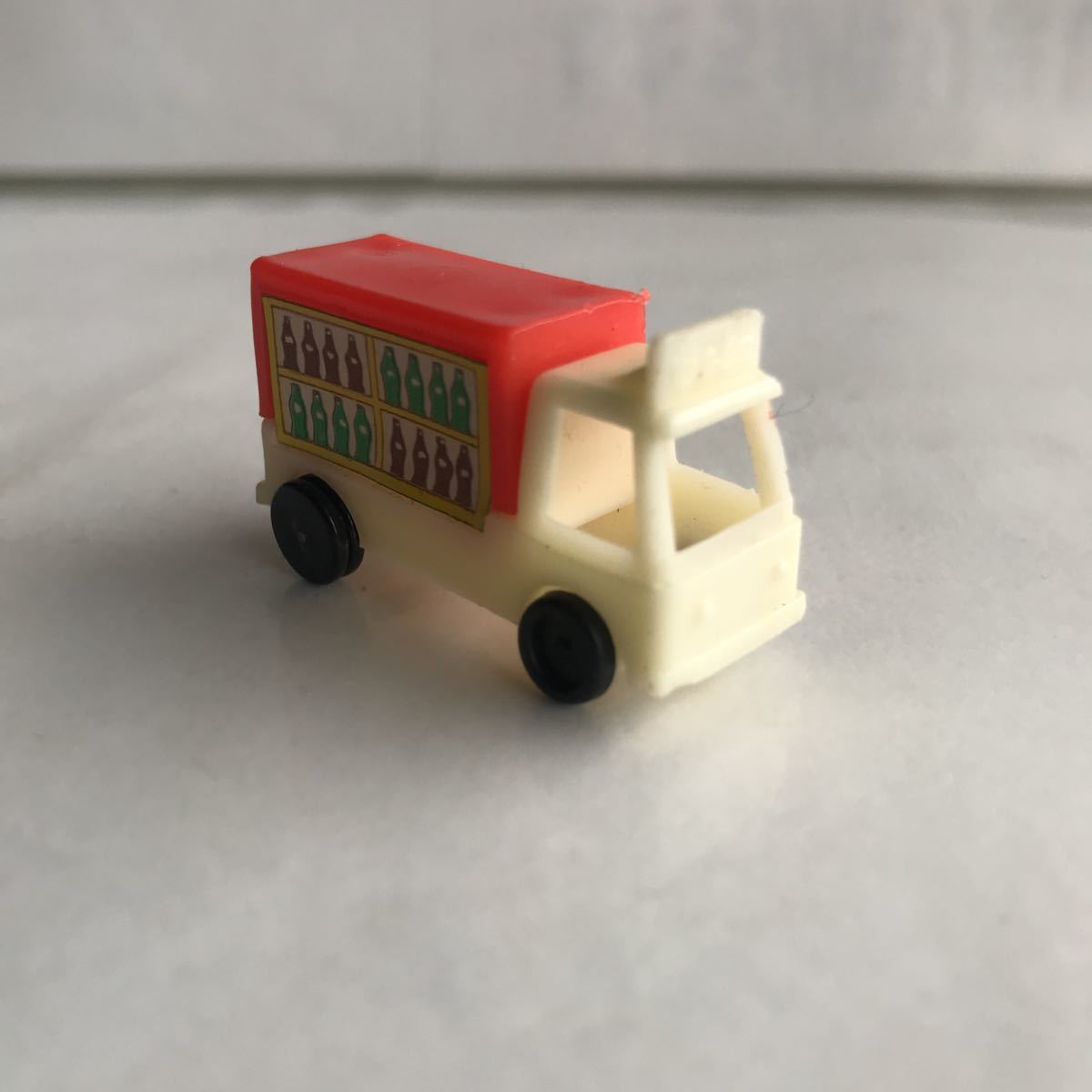□当時物グリコおまけ コカコーラ ボトルカー ミニカー昭和 □当時物グリコおまけ コカコーラ ボトルカー ミニカー昭和