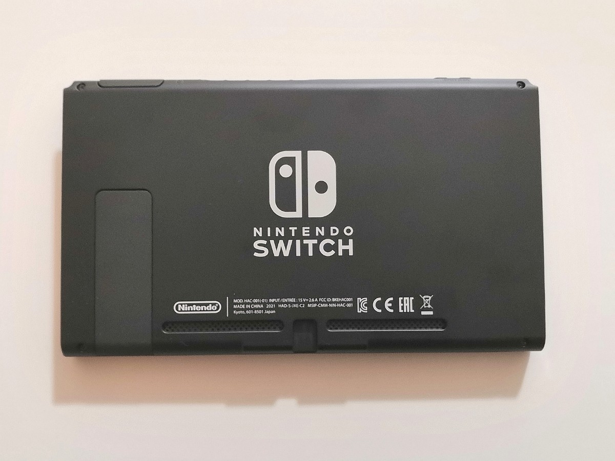 ニンテンドースイッチ本体のみ　 Nintendo Switch　 任天堂スイッチ本体　2021年8月購入　美品