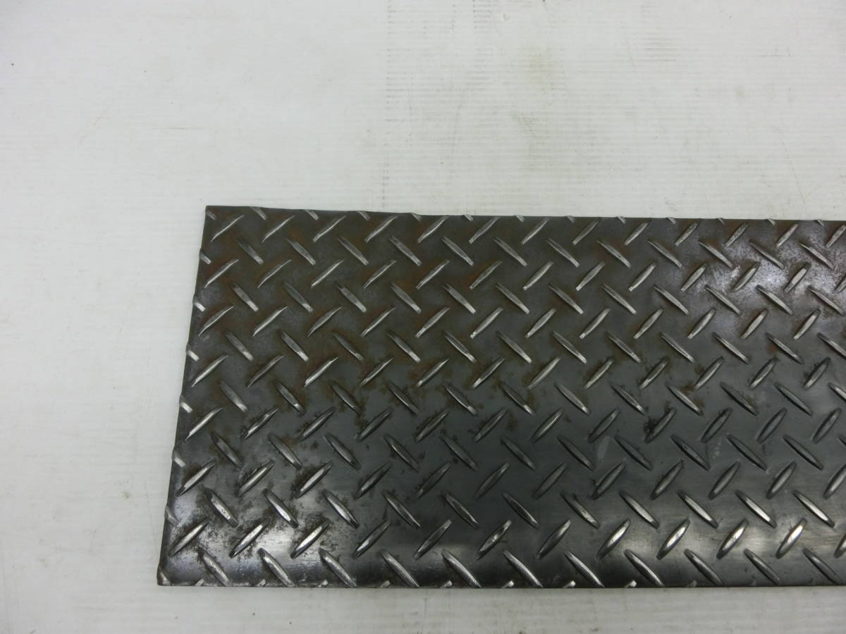縞板　鉄板　板厚6mm　200mm x915 mm 2枚 切材　切板　溶接材　側溝蓋_画像5