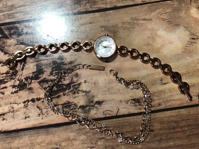 チェーンブレスレット付 良品~美品 JILLSTUART ジルスチュアート カットガラス ストーン ゴールド クオーツ レディース 腕時計
