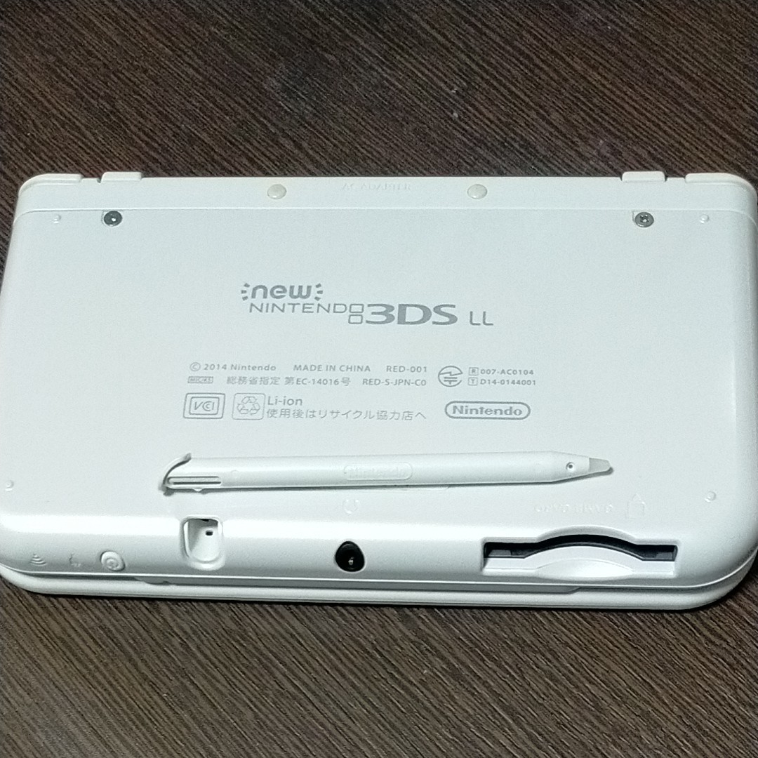 new Nintendo 3DS LL 本体